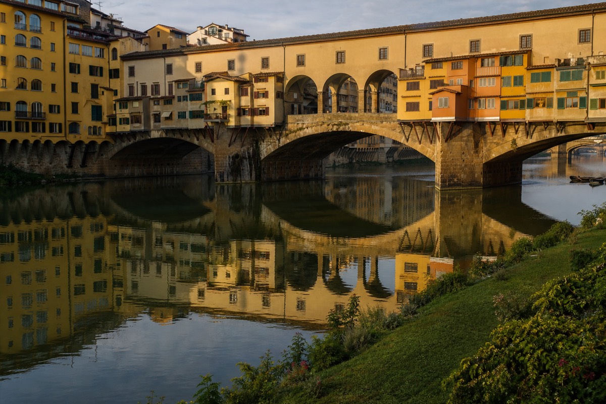 The Ponte Vecchio spanning the Arno in Florence on a one week in Italy itinerary
